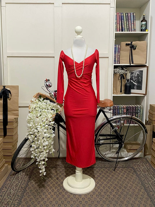 Vestido midi ajustado rojo manga larga