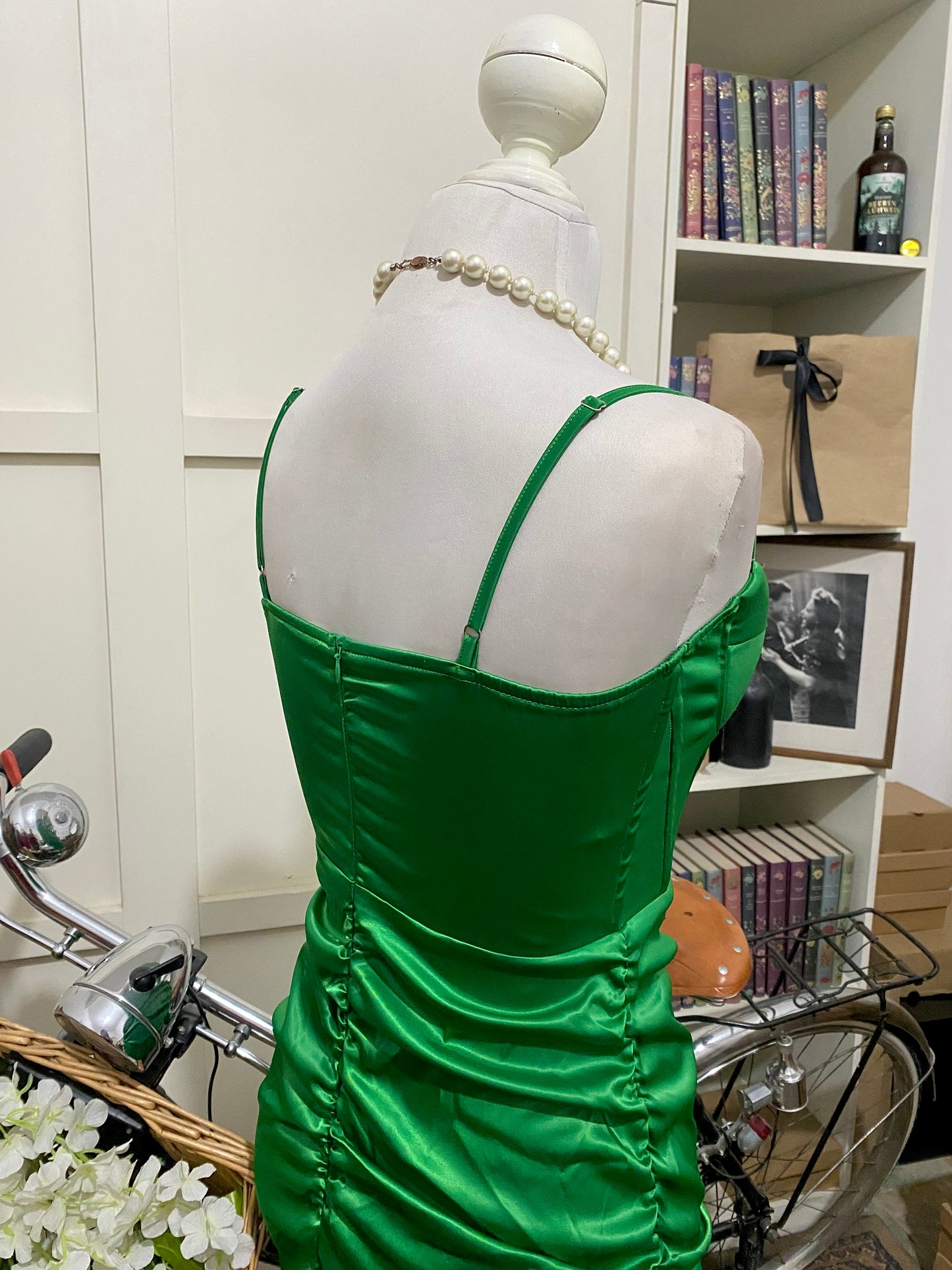 Vestido corto ajustado verde tirantes